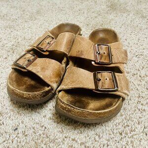Arizona Oiled Leather, Soft Footbed BIRKENSTOCKS in Tobacco - Unisex, Size 37